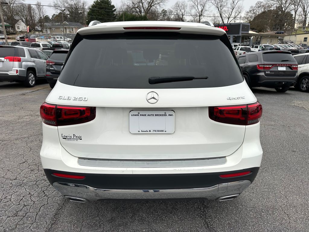 2022 Mercedes-Benz GLB Image 4