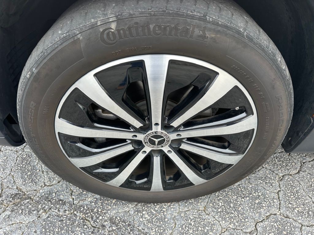 2022 Mercedes-Benz GLB Image 9