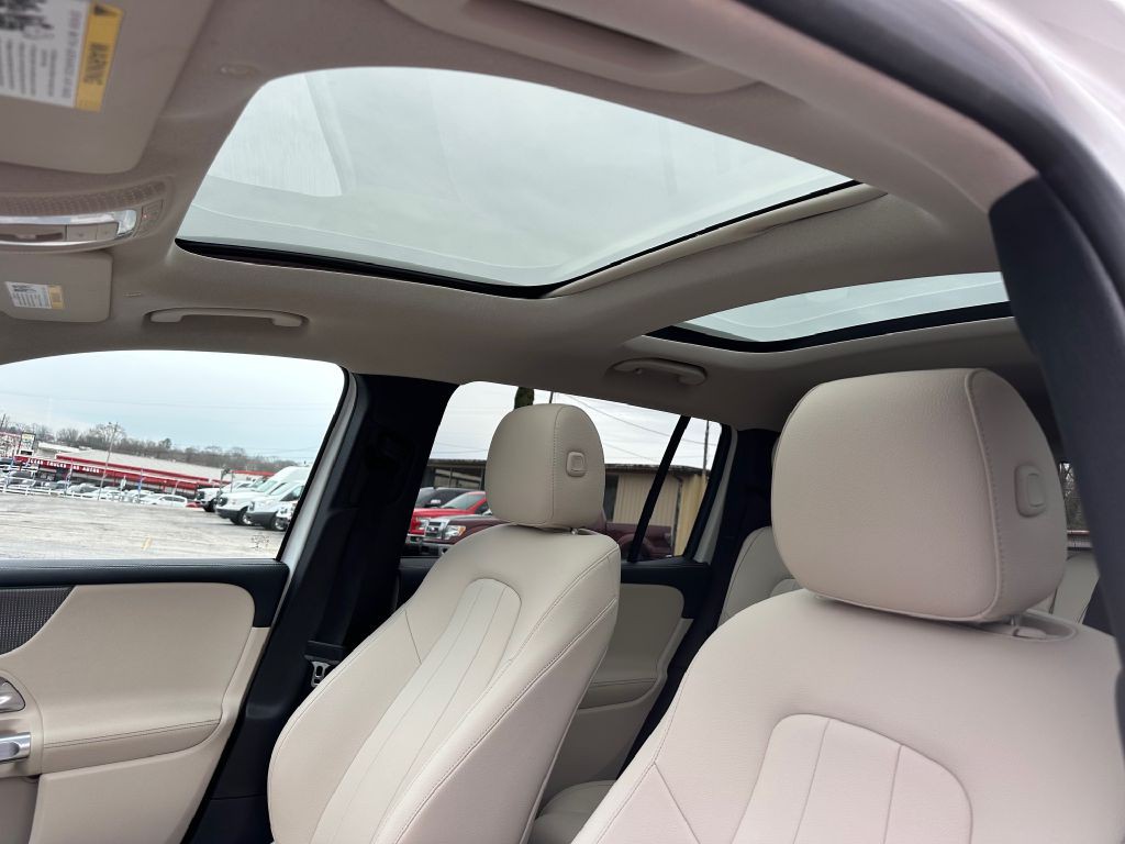 2022 Mercedes-Benz GLB Image 12