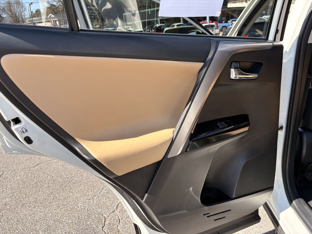 2018 Toyota Rav4 Image 13