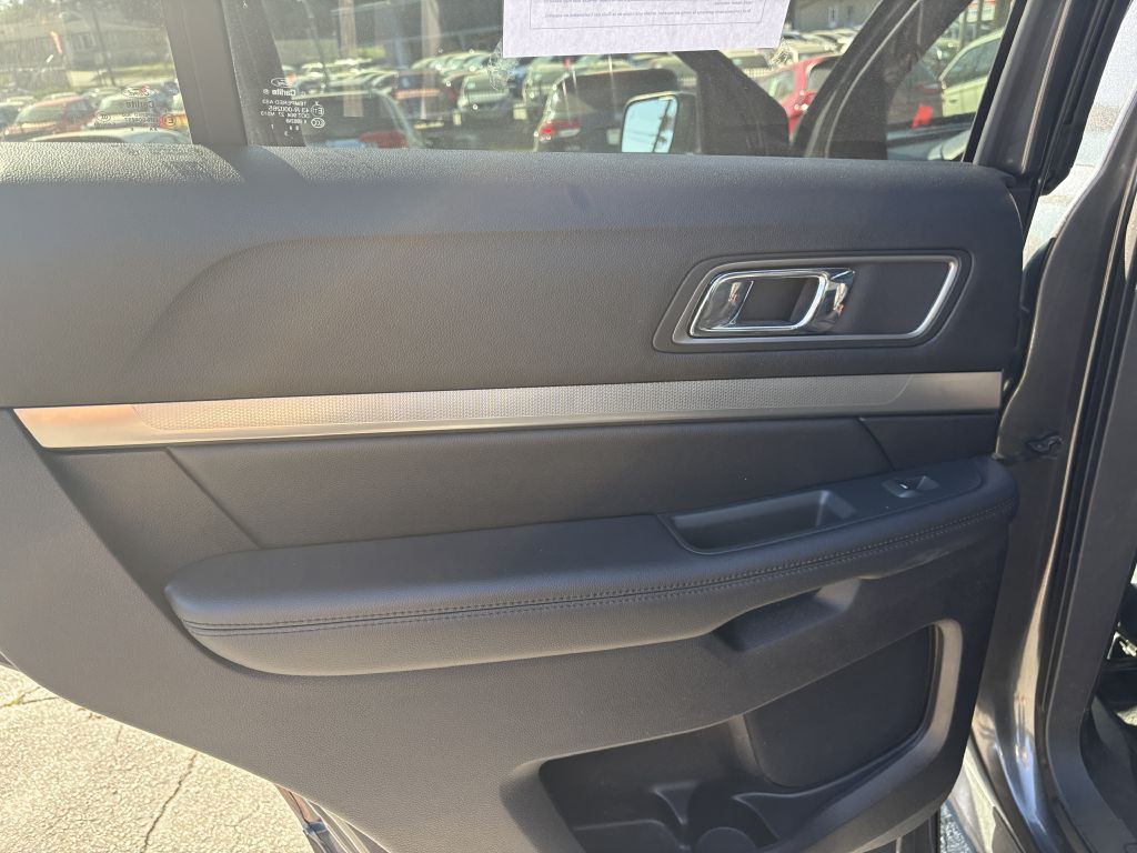 2019 Ford Explorer Image 12