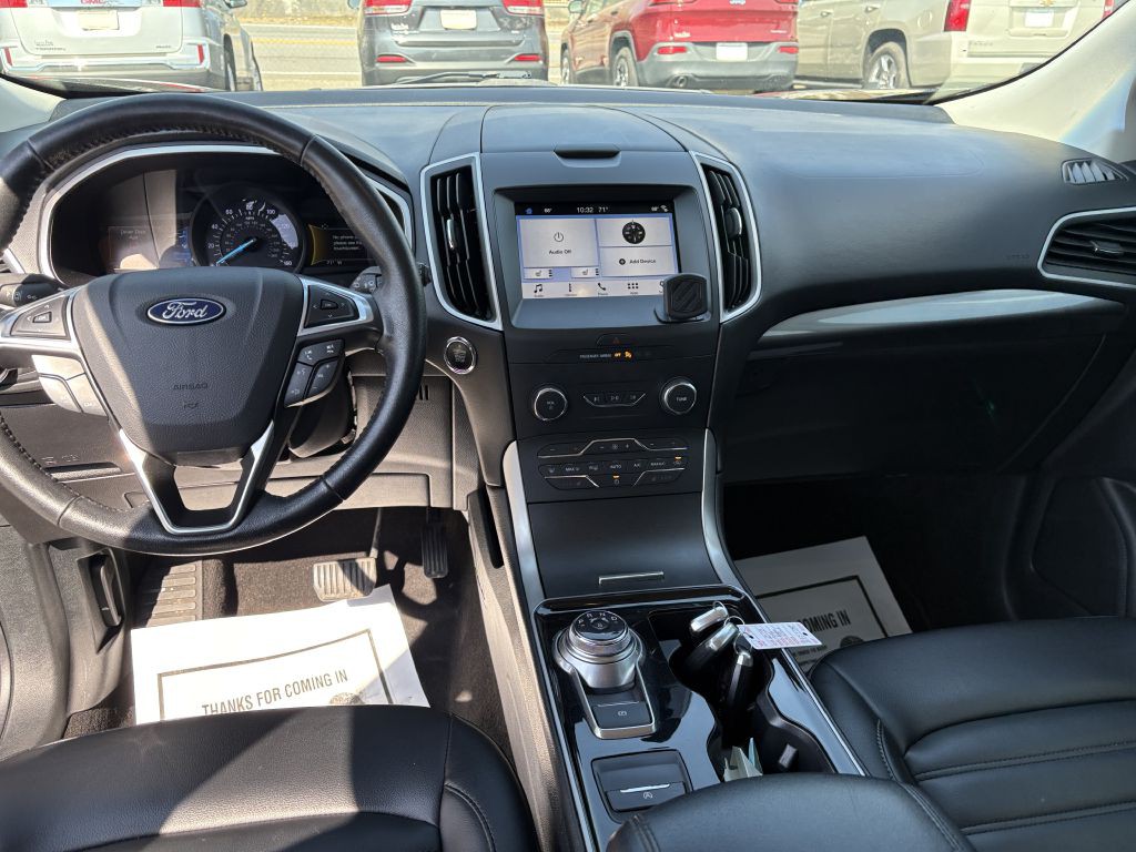 2019 Ford Edge Image 12