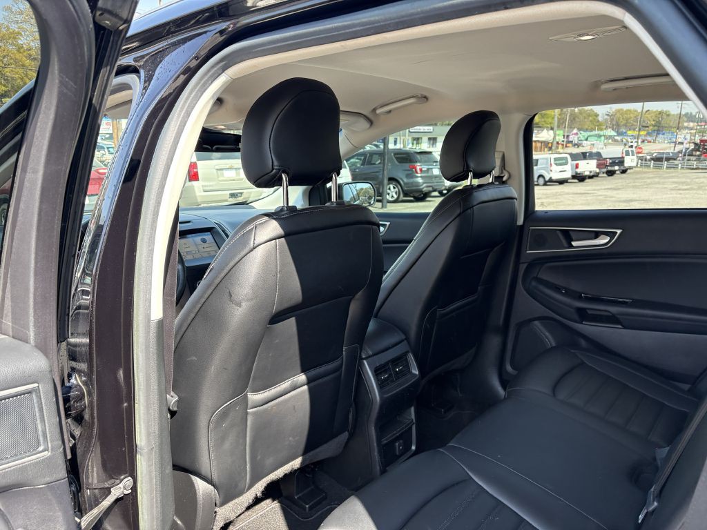 2019 Ford Edge Image 14