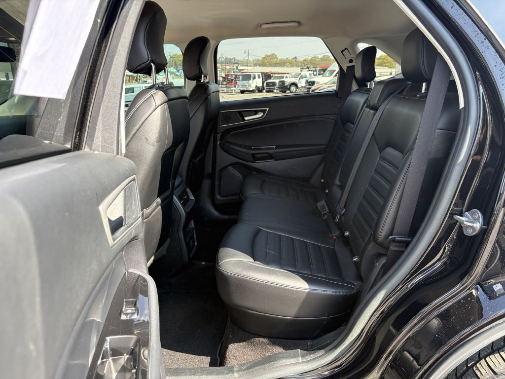 2019 Ford Edge Image 15