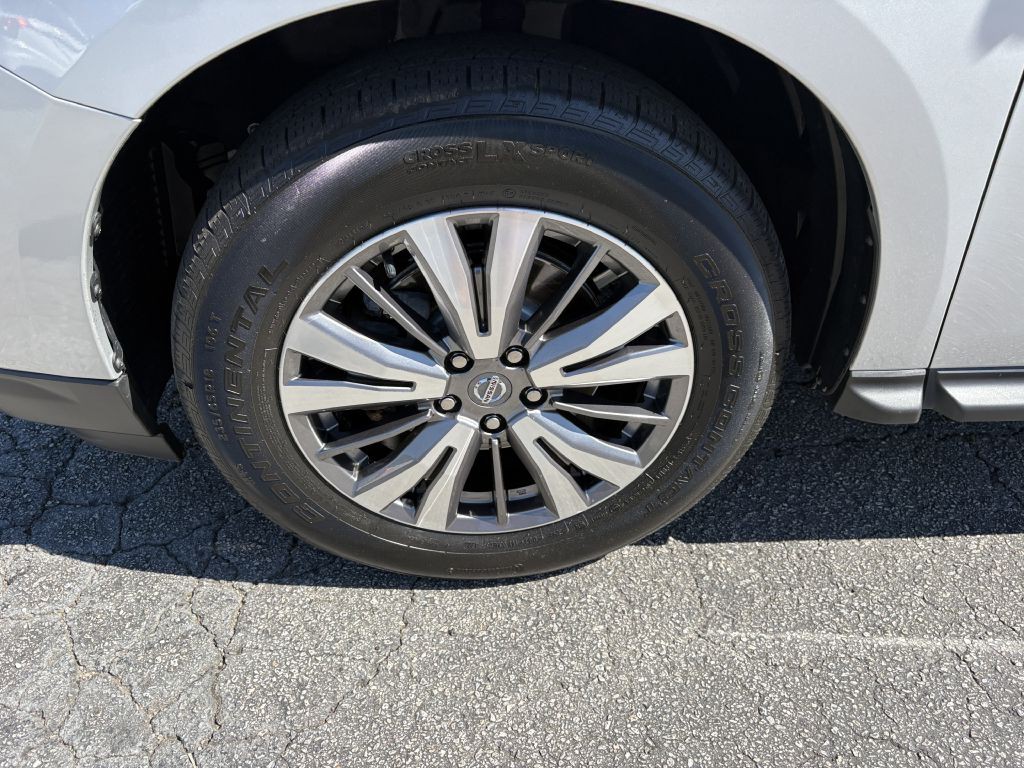 2020 Nissan Pathfinder Image 18