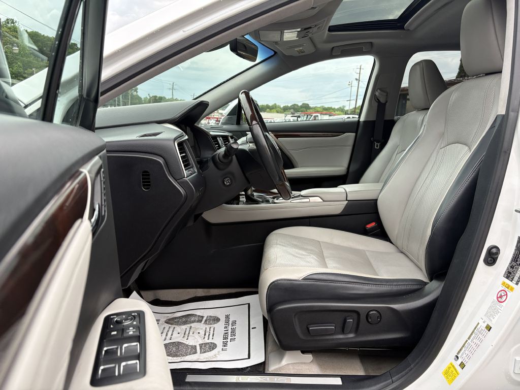 2016 Lexus RX Image 11
