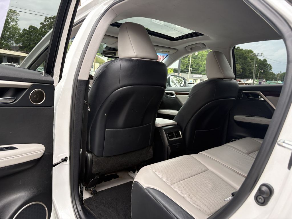 2016 Lexus RX Image 14