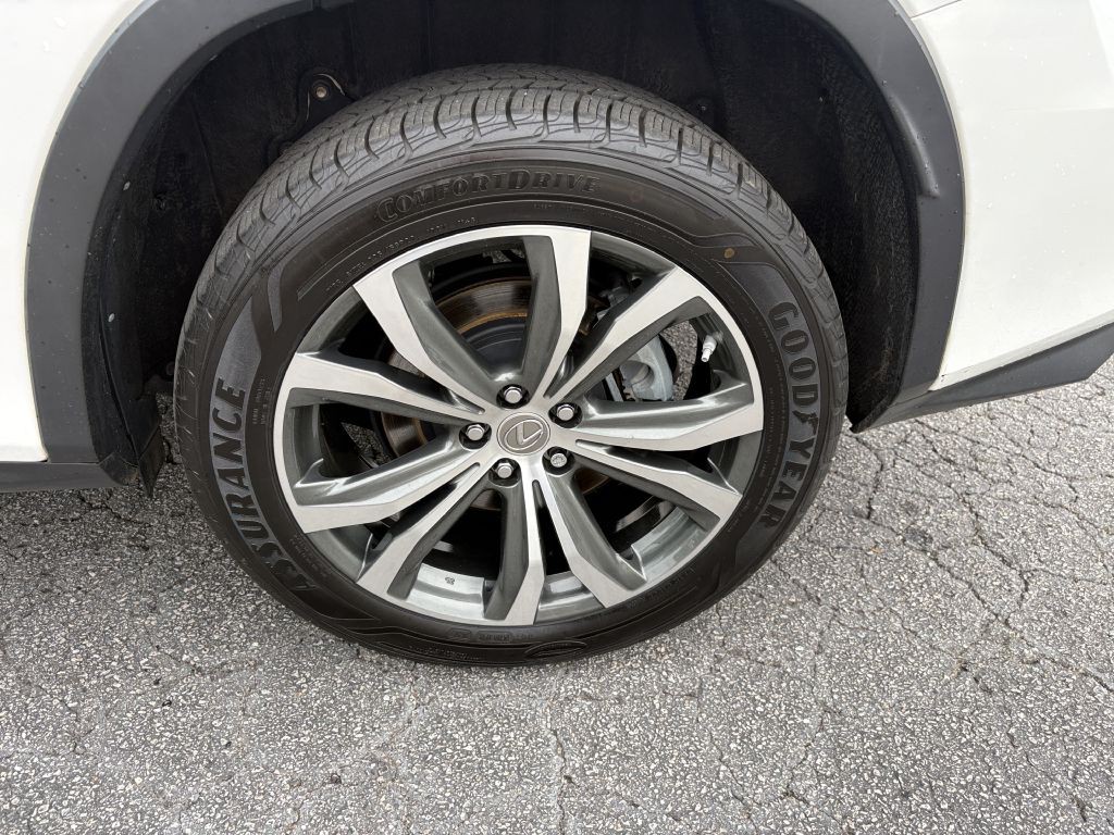 2016 Lexus RX Image 16