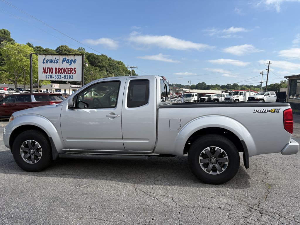 2015 Nissan Frontier Image 2