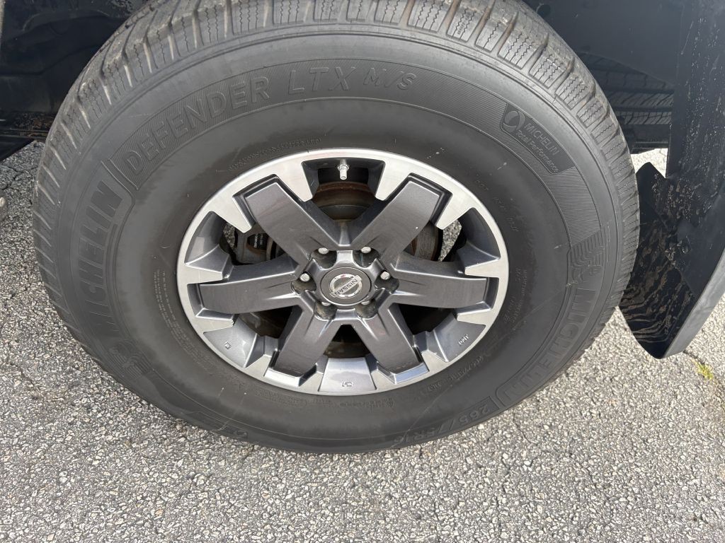 2015 Nissan Frontier Image 15