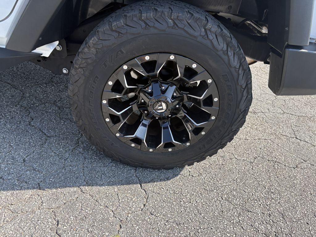 2017 Jeep Wrangler Unlimited Image 16