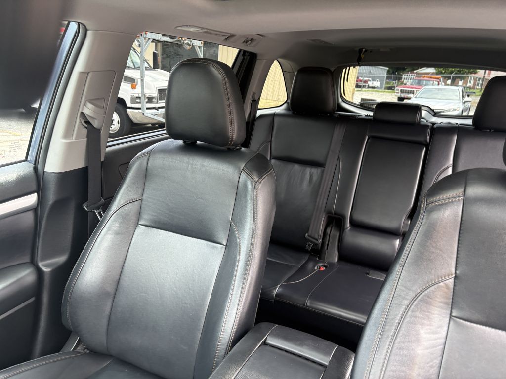 2019 Toyota Highlander Image 14