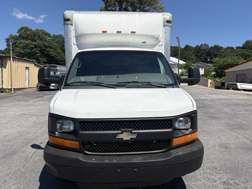 2013 Chevrolet Express Image 11