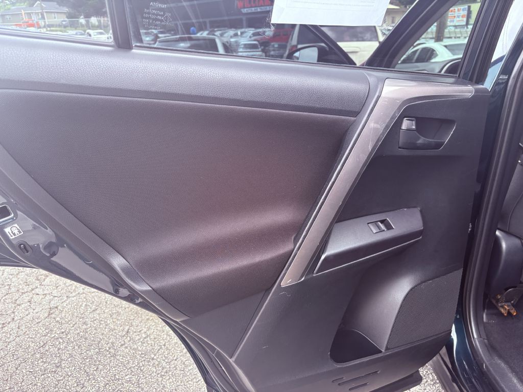 2018 Toyota Rav4 Image 13