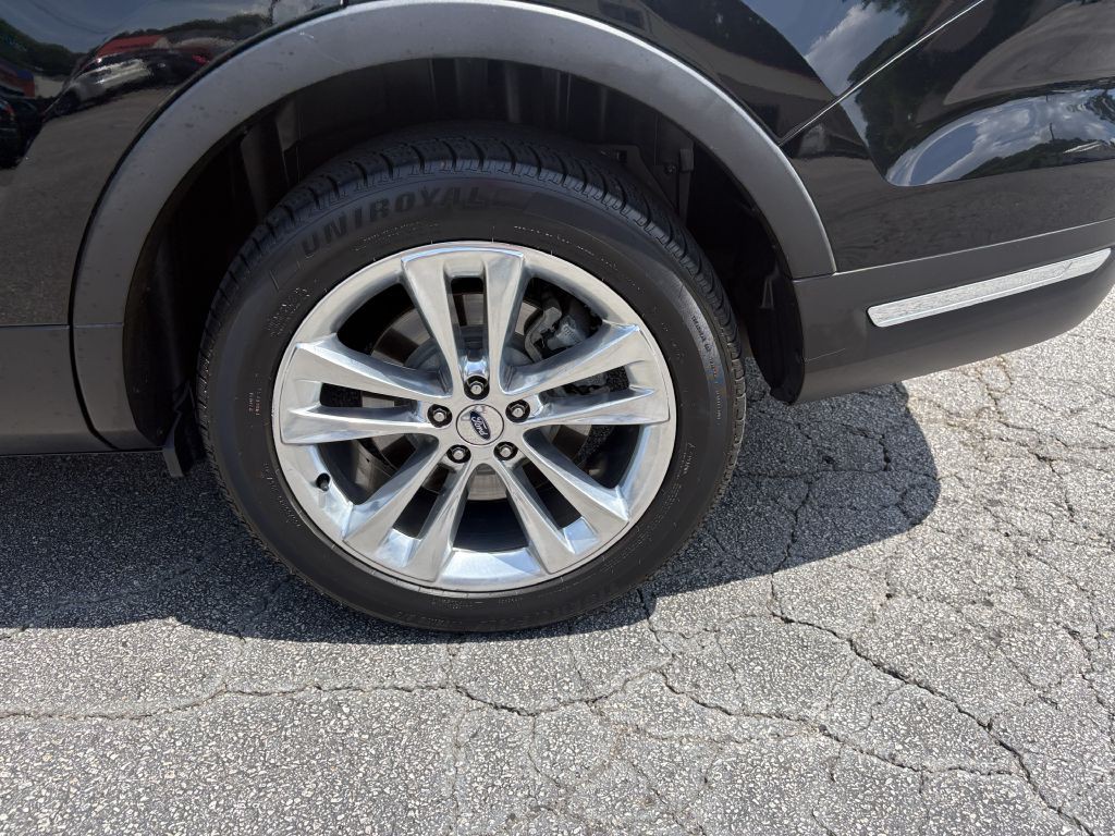 2018 Ford Explorer Image 16