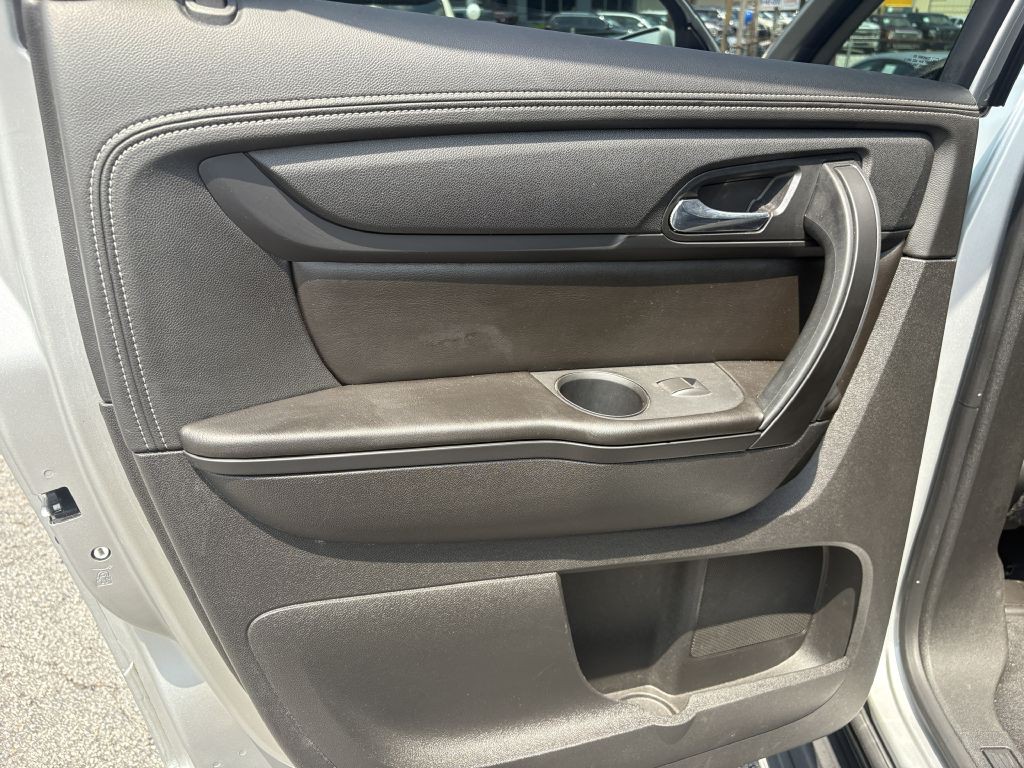 2017 Chevrolet Traverse Image 13