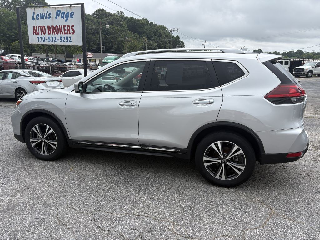 2018 Nissan Rogue Image 1