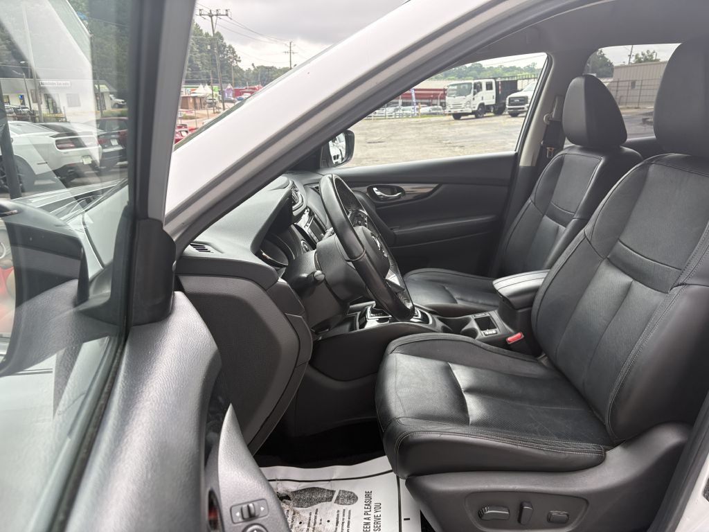 2018 Nissan Rogue Image 11