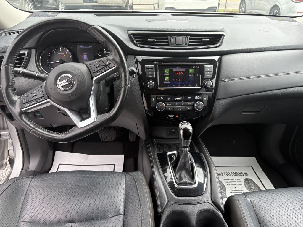 2018 Nissan Rogue Image 12