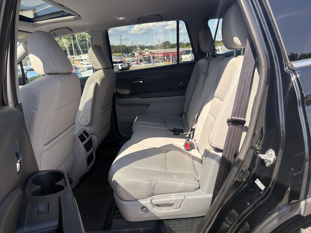 2016 Honda Pilot Image 16