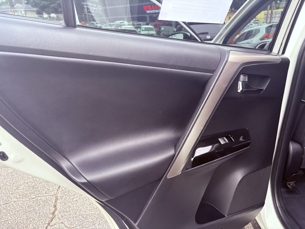 2018 Toyota Rav4 Image 12