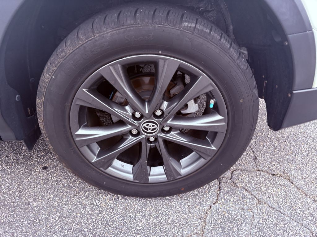 2018 Toyota Rav4 Image 15