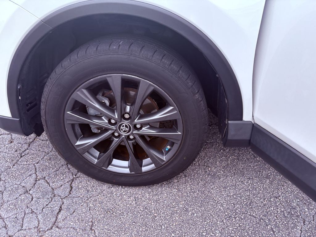 2018 Toyota Rav4 Image 16