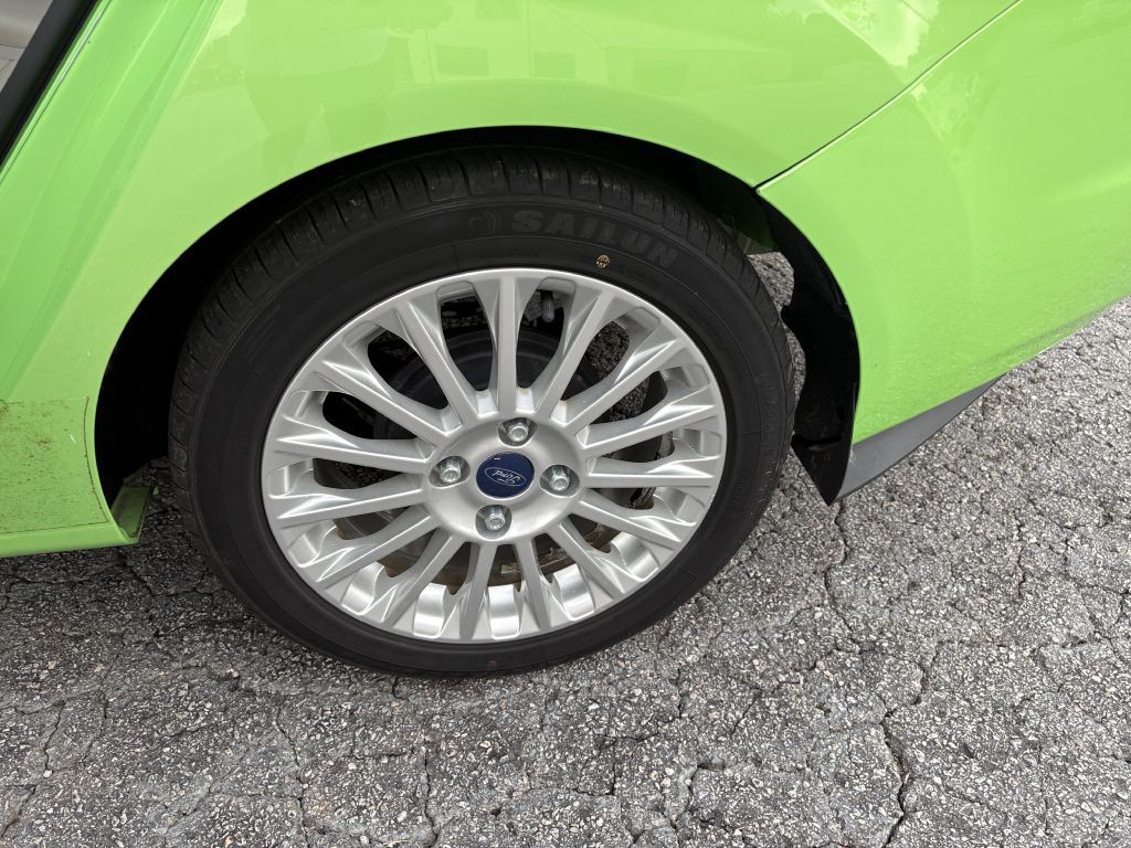 2014 Ford Fiesta Image 16