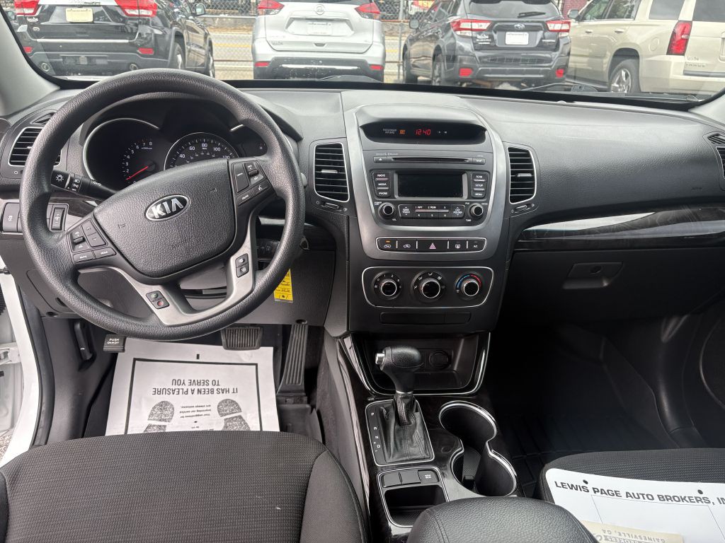 2015 Kia Sorento Image 12
