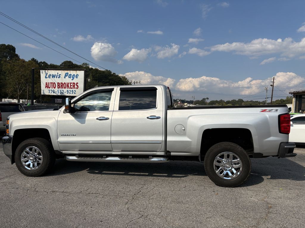 2016 Chevrolet Silverado 1500 Image 2