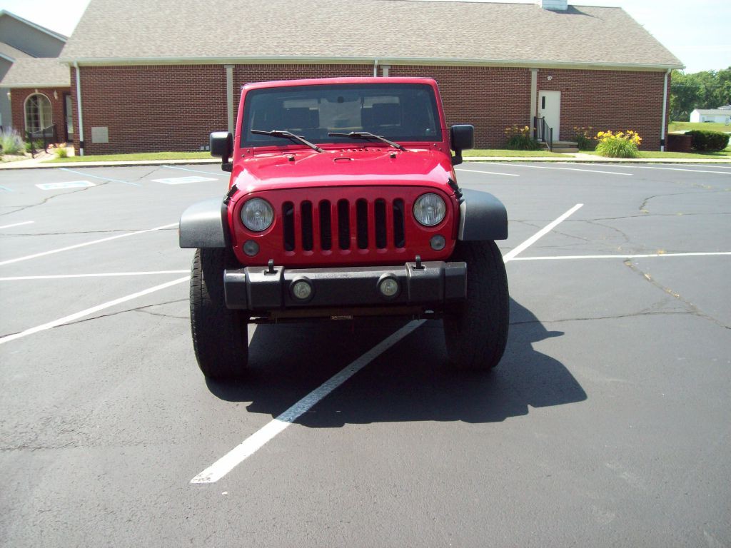 2010 Jeep Wrangler Image 2