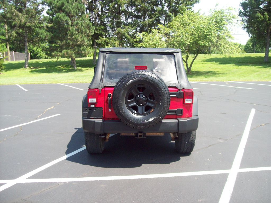 2010 Jeep Wrangler Image 6