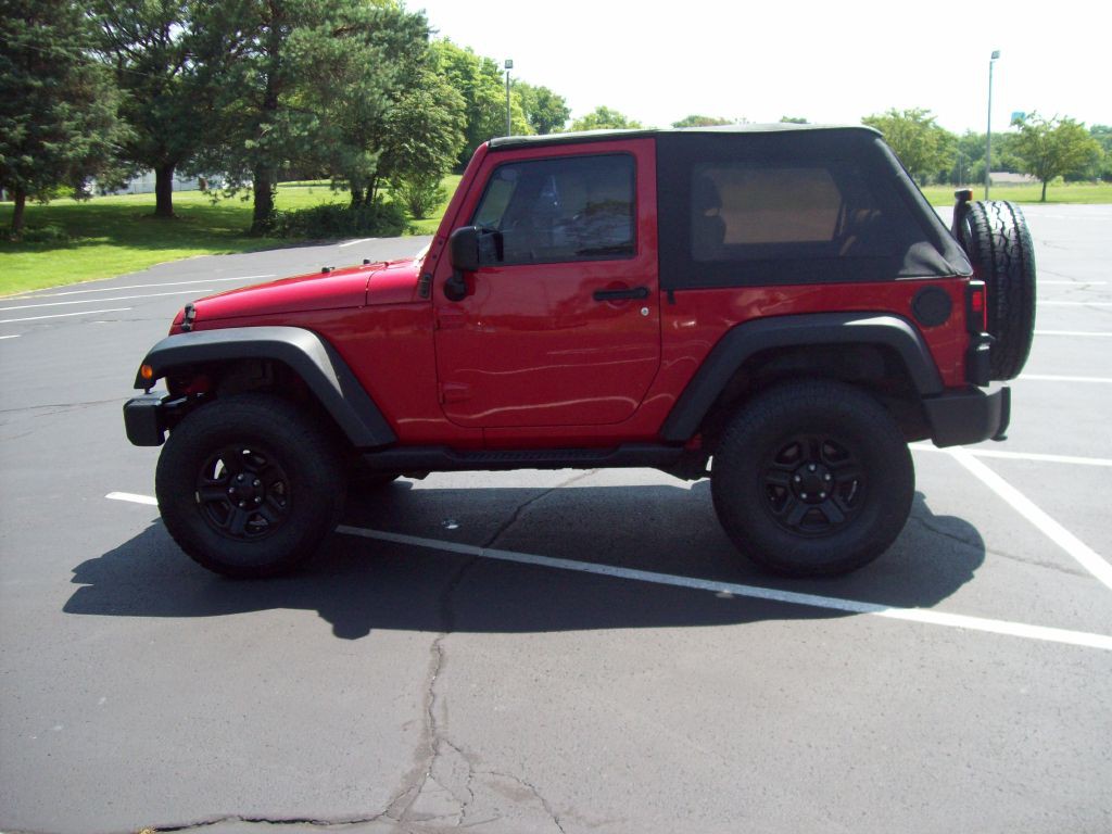 2010 Jeep Wrangler Image 8