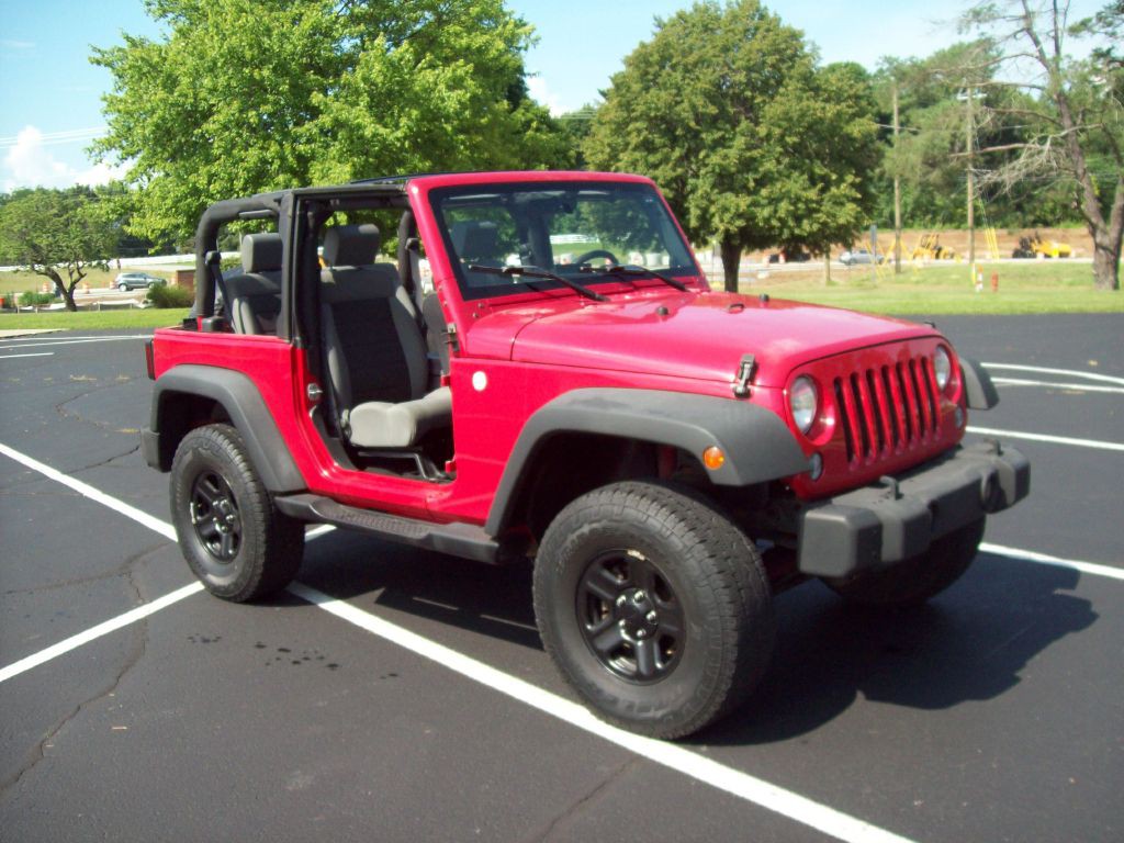 2010 Jeep Wrangler Image 14