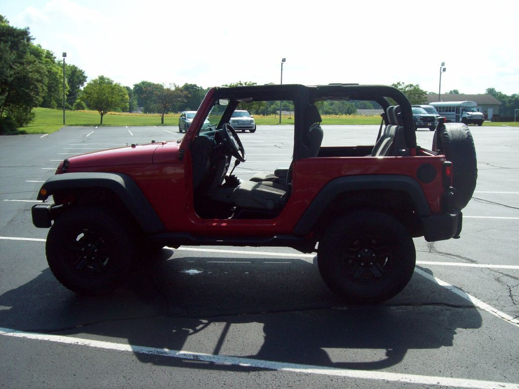 2010 Jeep Wrangler Image 19