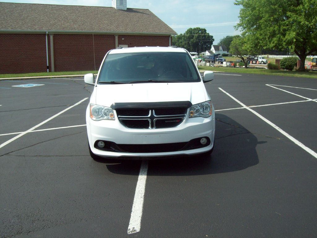2017 Dodge Grand Caravan Image 2