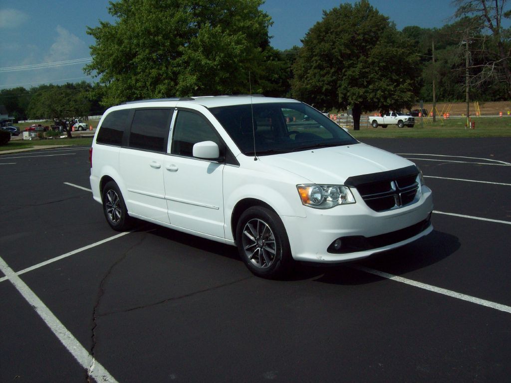 2017 Dodge Grand Caravan Image 3