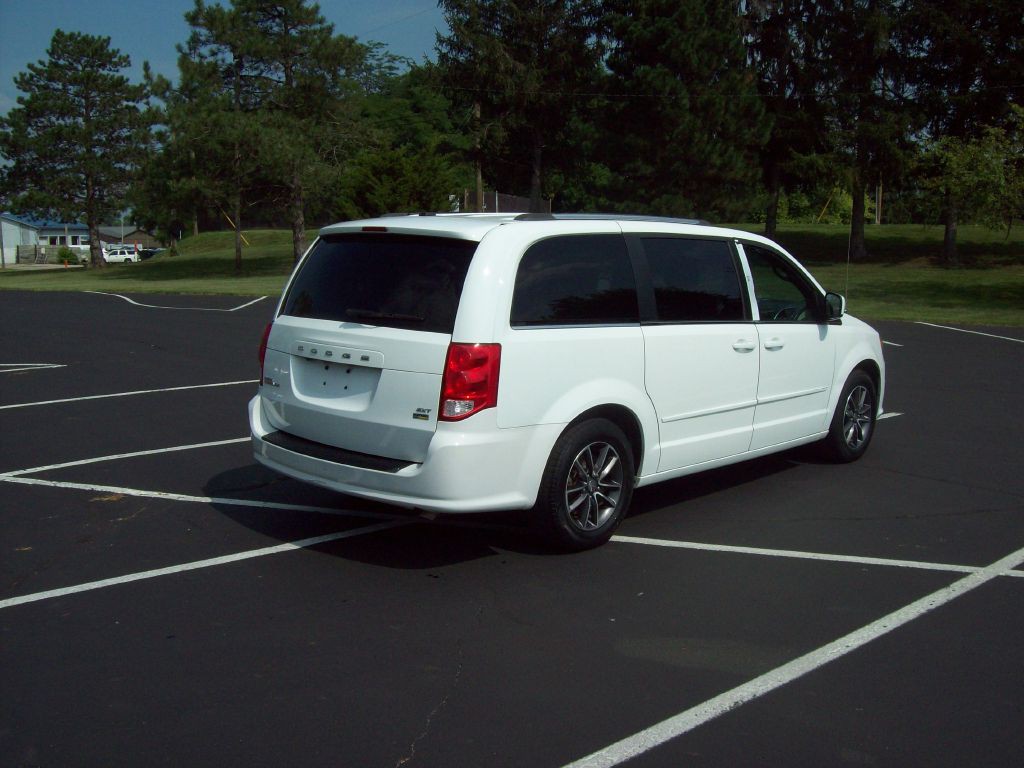 2017 Dodge Grand Caravan Image 5