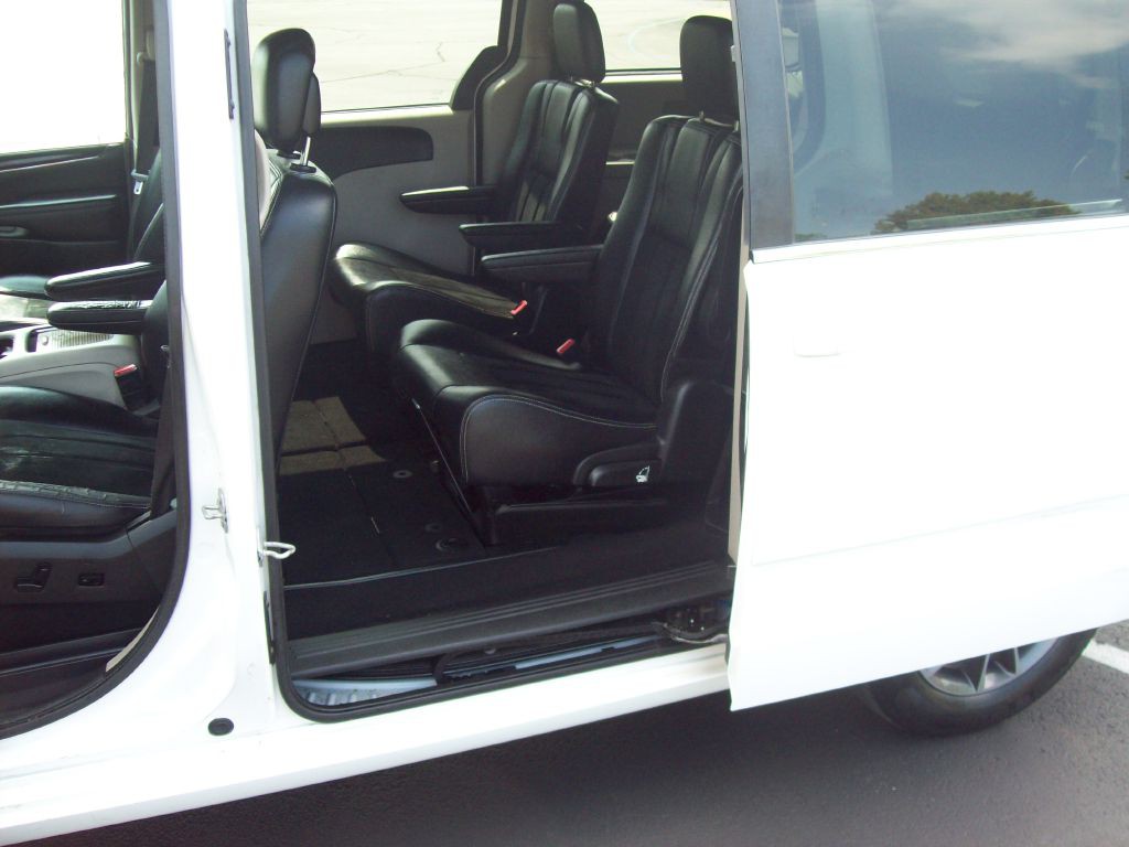 2017 Dodge Grand Caravan Image 10