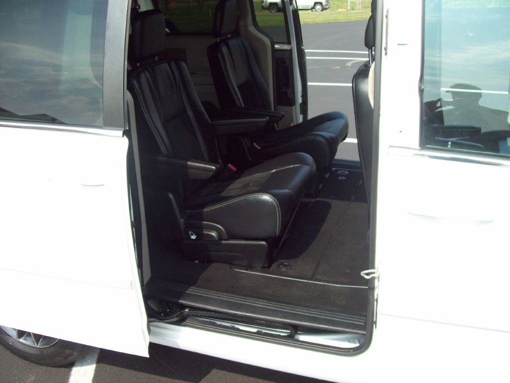 2017 Dodge Grand Caravan Image 12