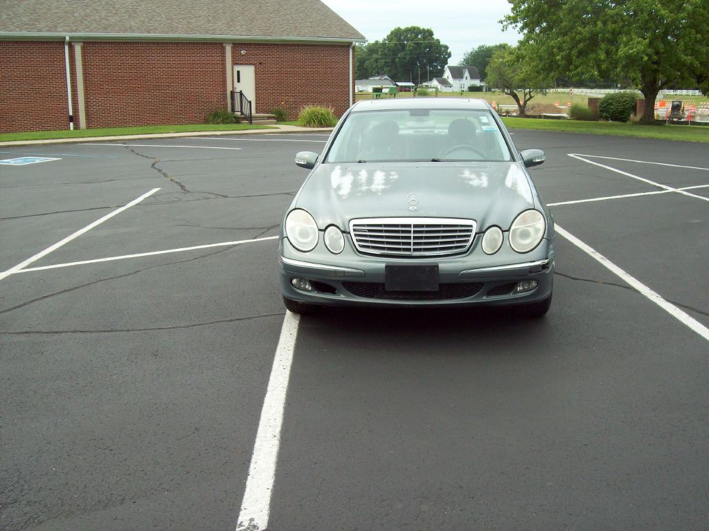 2006 Mercedes-Benz E-Class Image 2