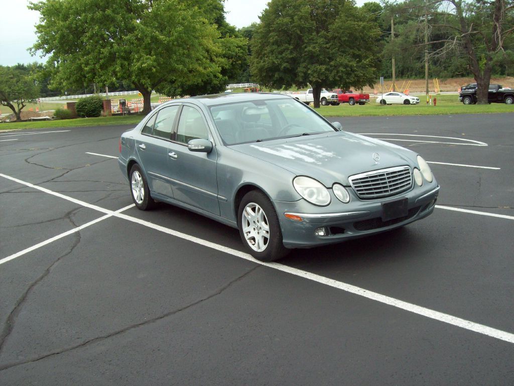 2006 Mercedes-Benz E-Class Image 3