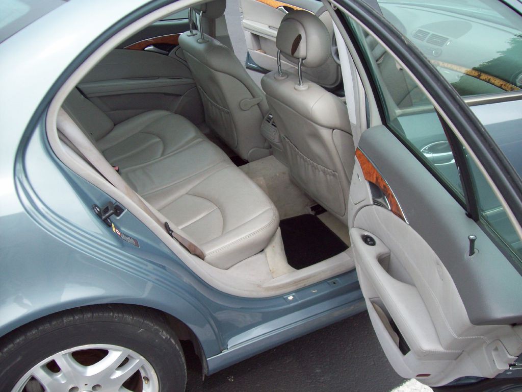 2006 Mercedes-Benz E-Class Image 12
