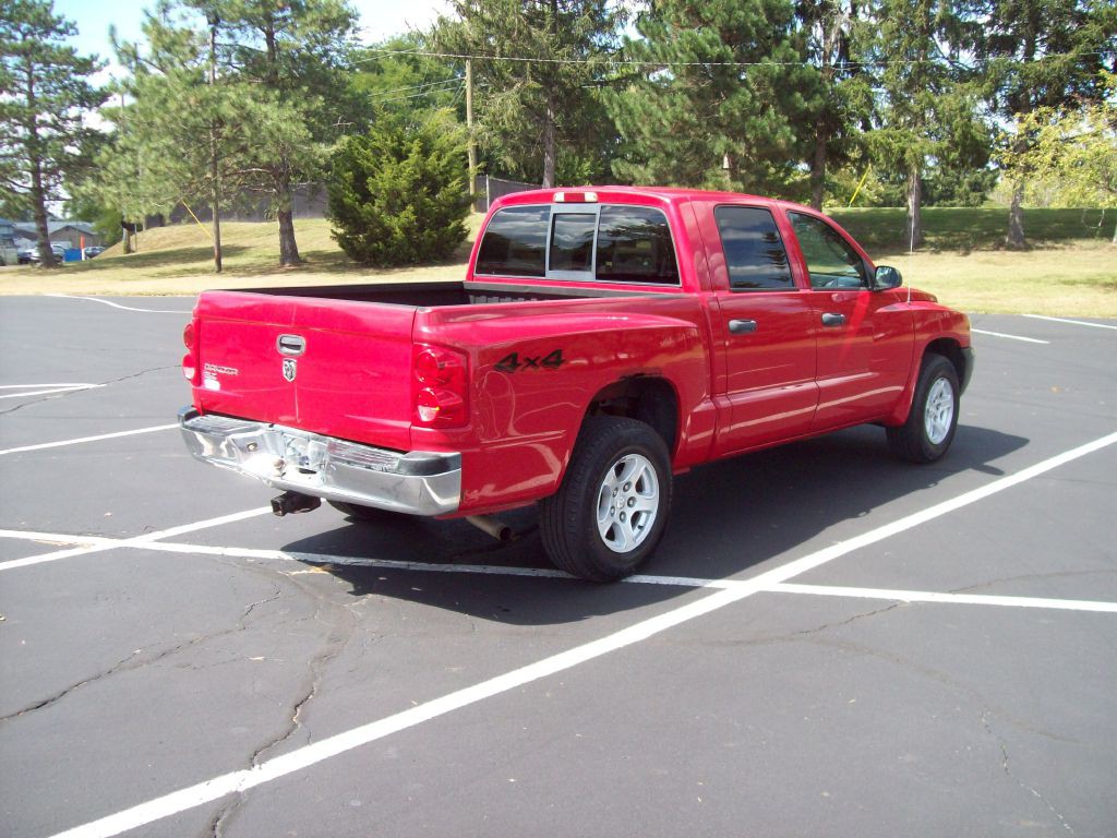 2005 Dodge Dakota Image 5