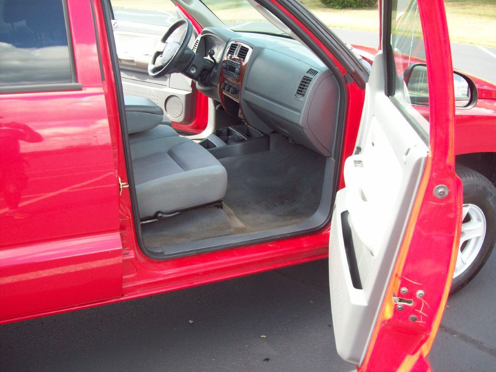 2005 Dodge Dakota Image 12