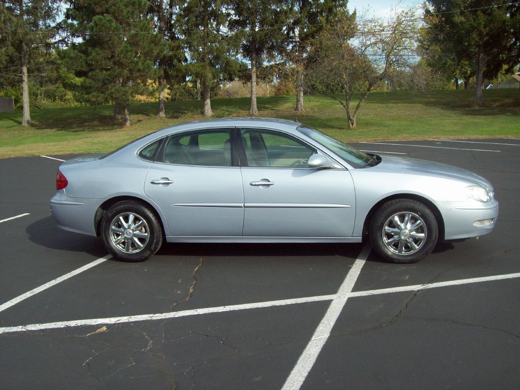 2005 Buick Lacrosse Image 4