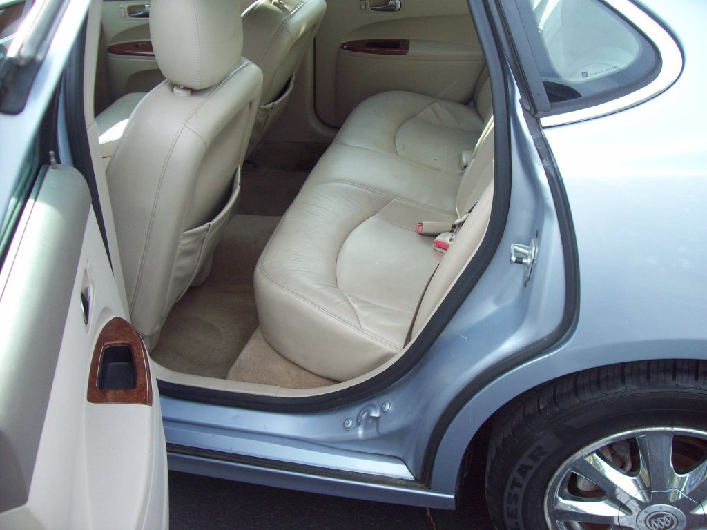 2005 Buick Lacrosse Image 10