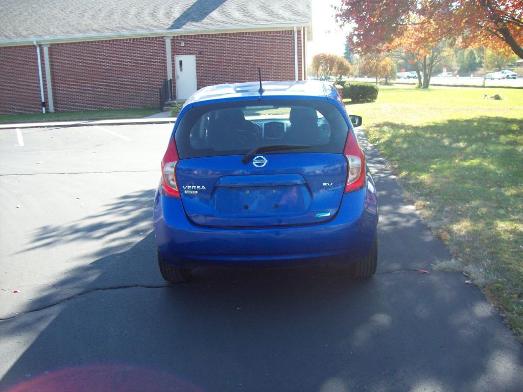 2016 Nissan Versa Image 6