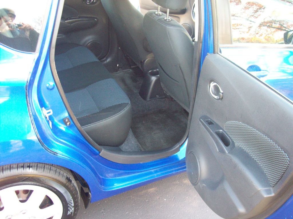 2016 Nissan Versa Image 12