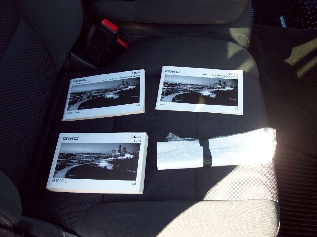 2014 GMC Sierra Image 16